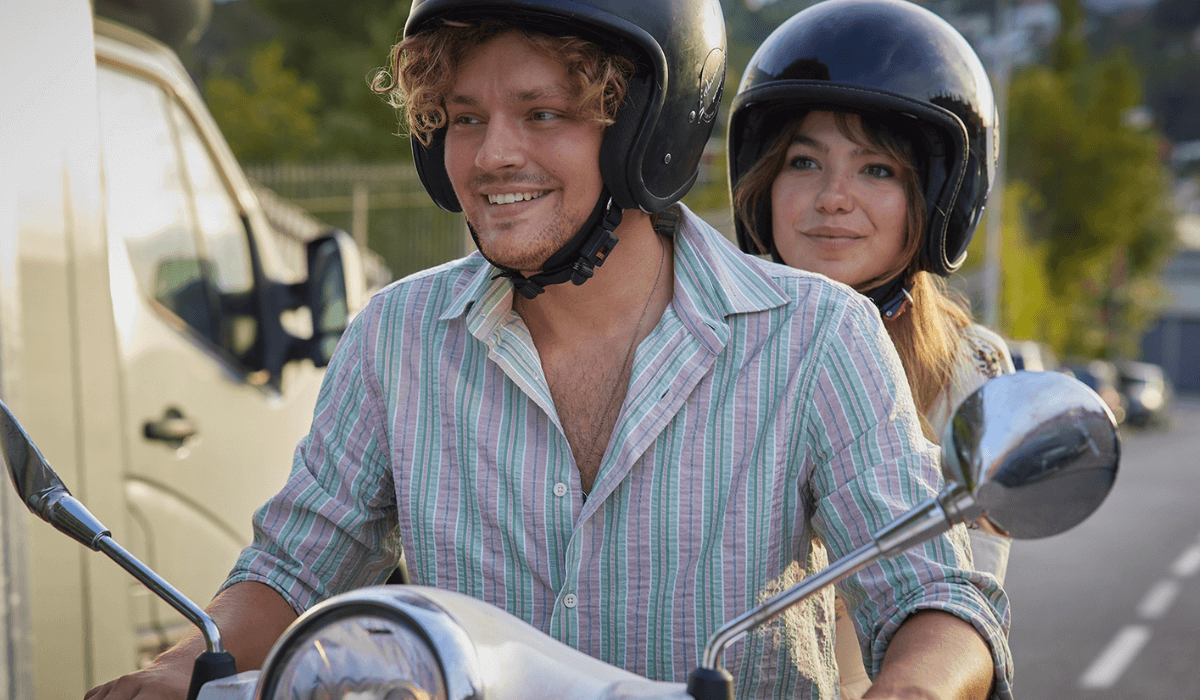 Voor de liefhebber Soy Kroon en Abbey Hoes brengen Costa!!liedje uit